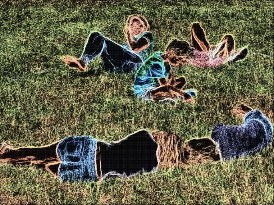Foto zur Geschichte, mit Leuchtkonturen verfremdet